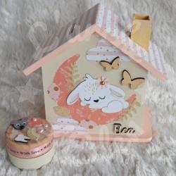 Tirelire lapin et papillons en bois pour enfant a personnaliser