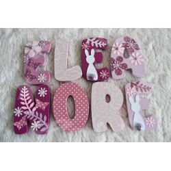 Prénom en bois pour décoration de chambre d'enfant ou cadeau de naissance sur le thème lapin et décor champetre