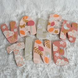 Prénom en bois pour décoration de chambre d'enfant ou cadeau de naissance avec decor de la foret