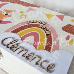 Boite à souvenirs de naissance personnalisée décoration renard et arc en ciel