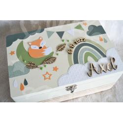 Boite à souvenirs de naissance personnalisée décoration renard et arc en ciel
